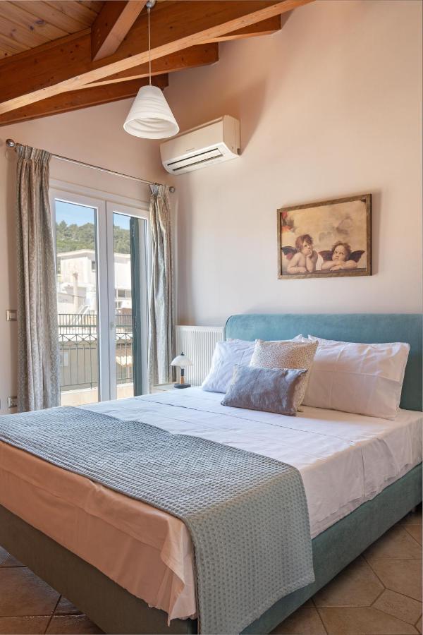 Grand Square Apartment 阿尔戈斯托利翁 外观 照片