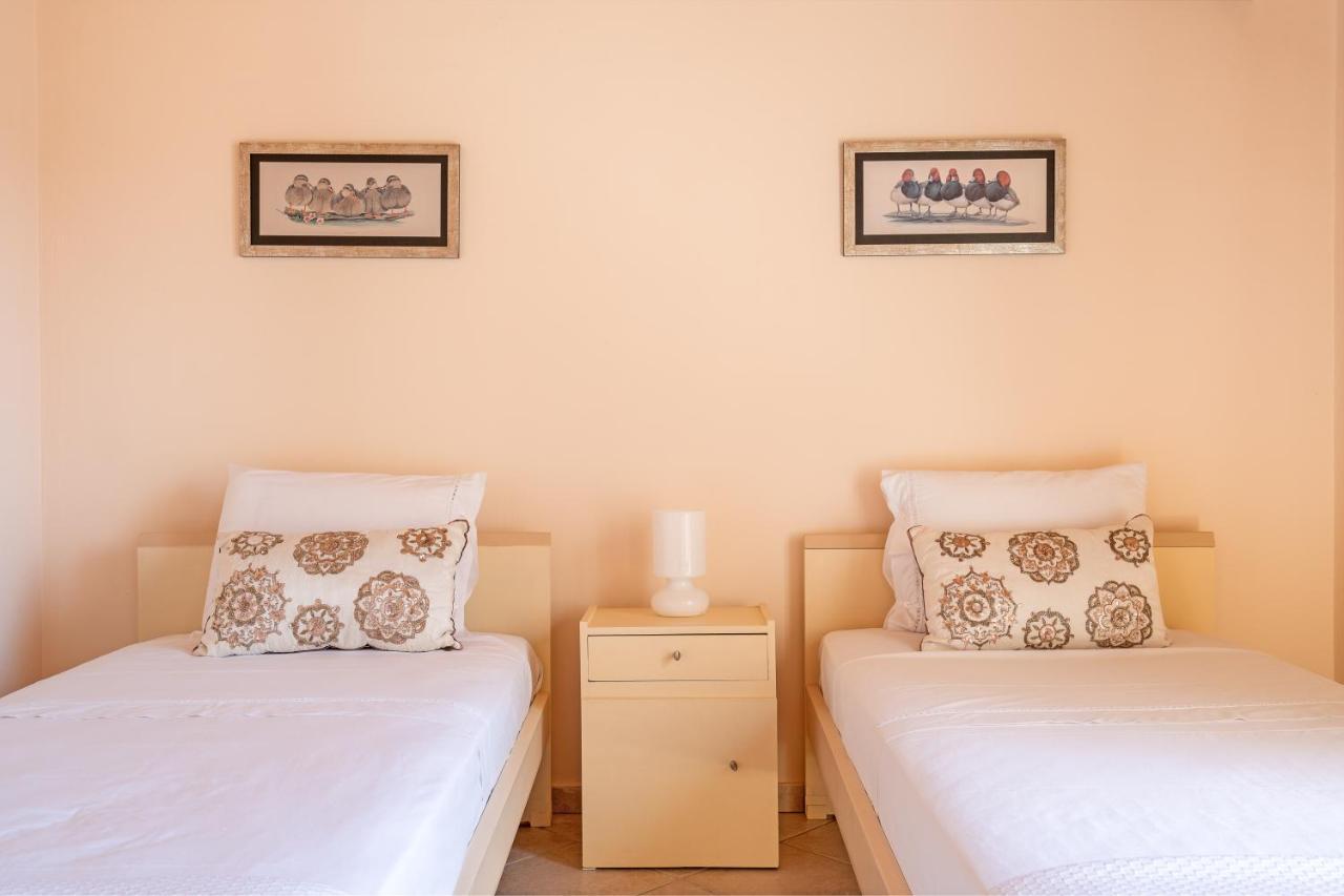 Grand Square Apartment 阿尔戈斯托利翁 外观 照片